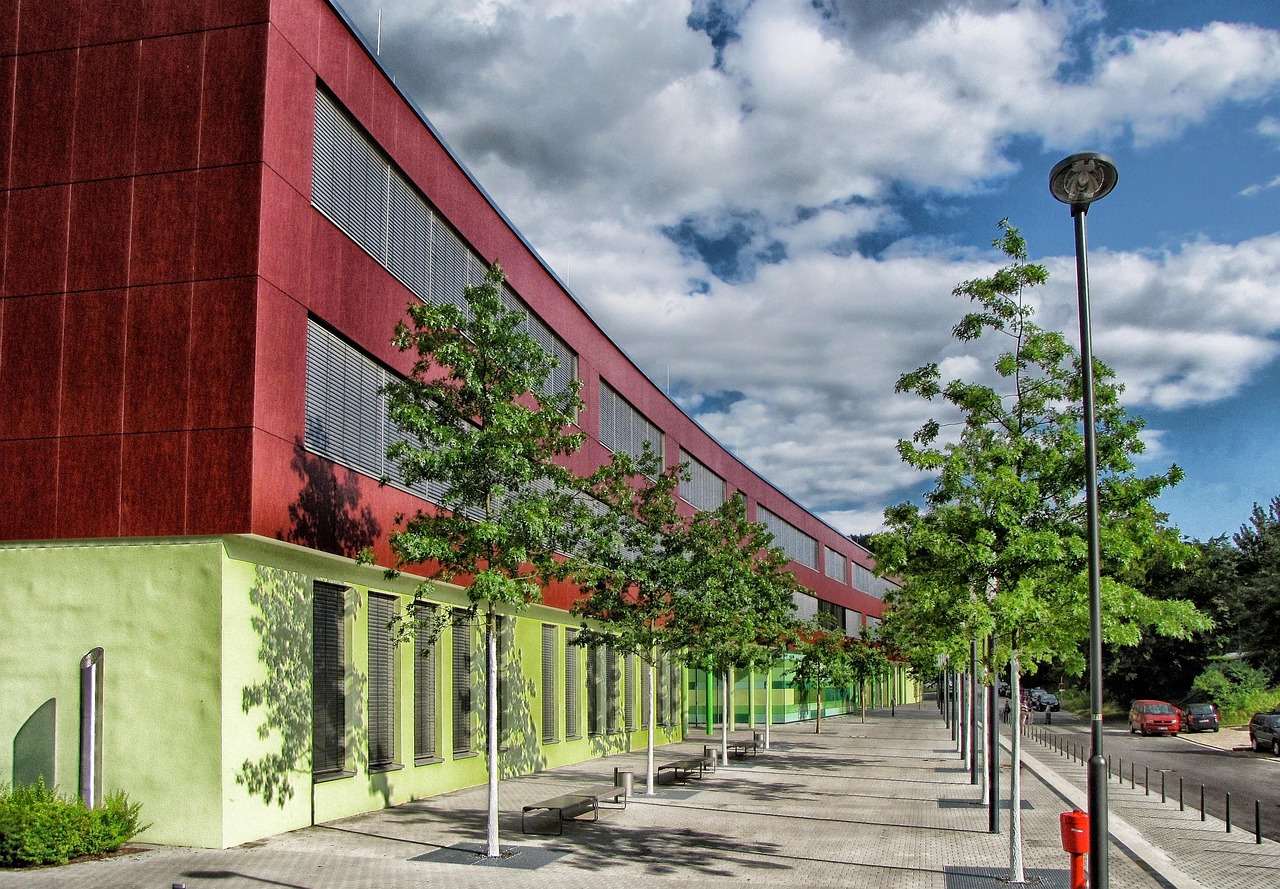 学校网站建设的费用分析，究竟需要多少预算？